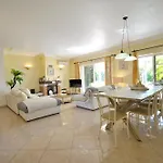 A Stylish With A Private Pool, Short Drive From The Centre, Free Ac Wifi 奎特里拉