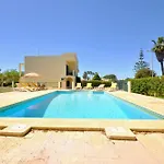 别墅 A Stylish With A Private Pool, Short Drive From The Centre, Free Ac Wifi *