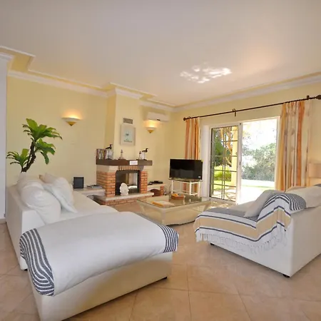 别墅 A Stylish With A Private Pool, Short Drive From The Centre, Free Ac Wifi *