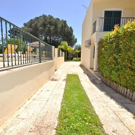 Villa A Stylish With A Private Pool, Short Drive From The Centre, Free Ac Wifi