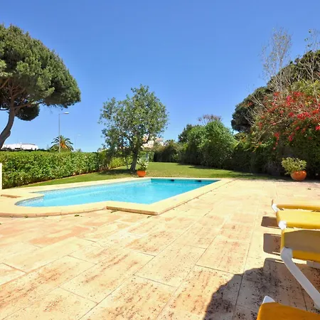 A Stylish With A Private Pool, Short Drive From The Centre, Free Ac Wifi