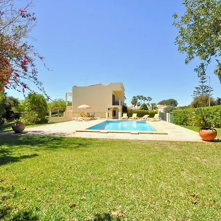 Villa A Stylish With A Private Pool, Short Drive From The Centre, Free Ac Wifi