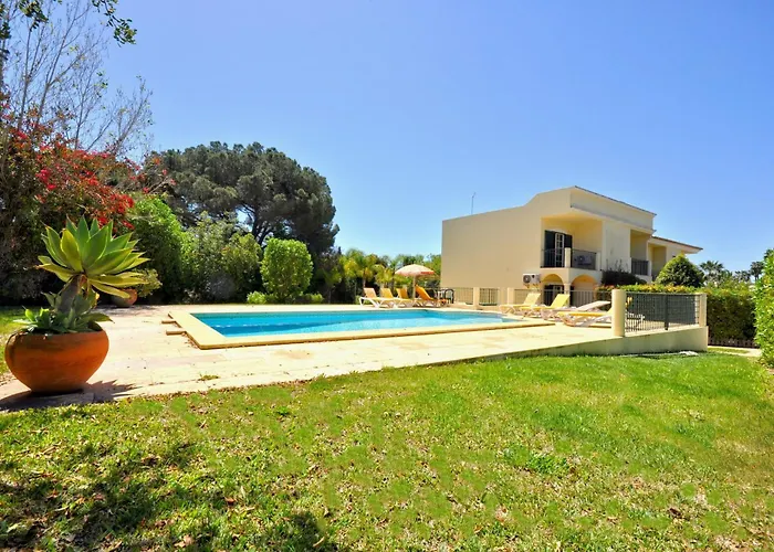Villa A Stylish With A Private Pool, Short Drive From The Centre, Free Ac Wifi *